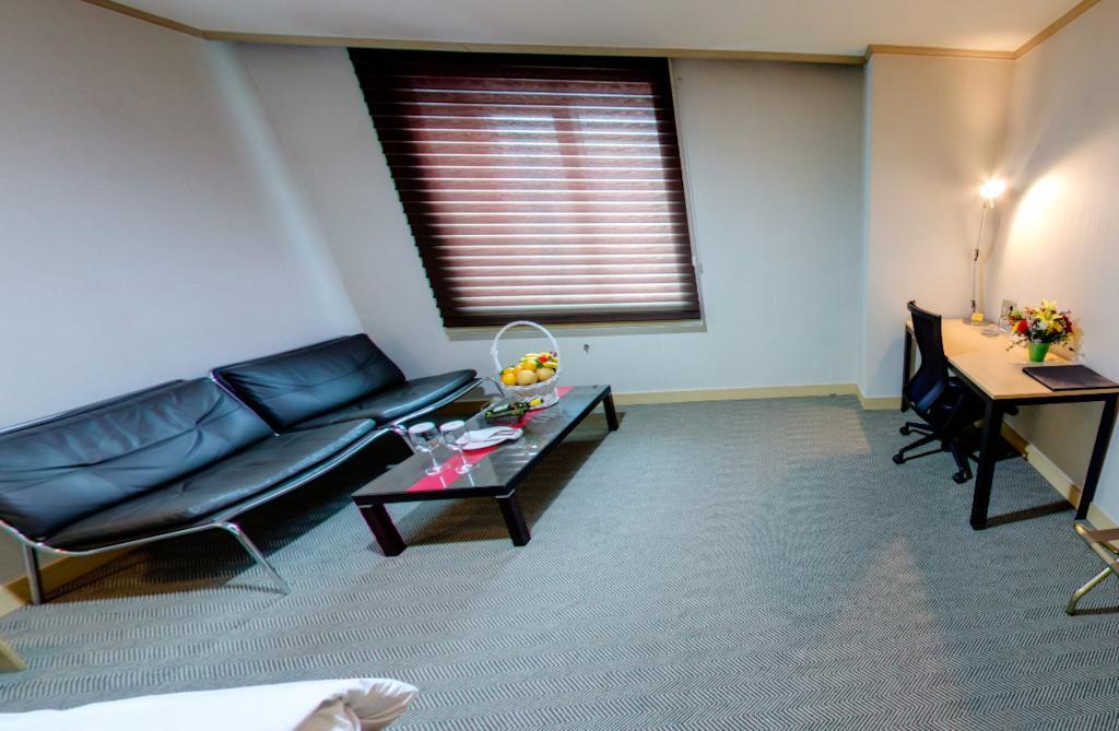 Changwon Hotel Quarto foto
